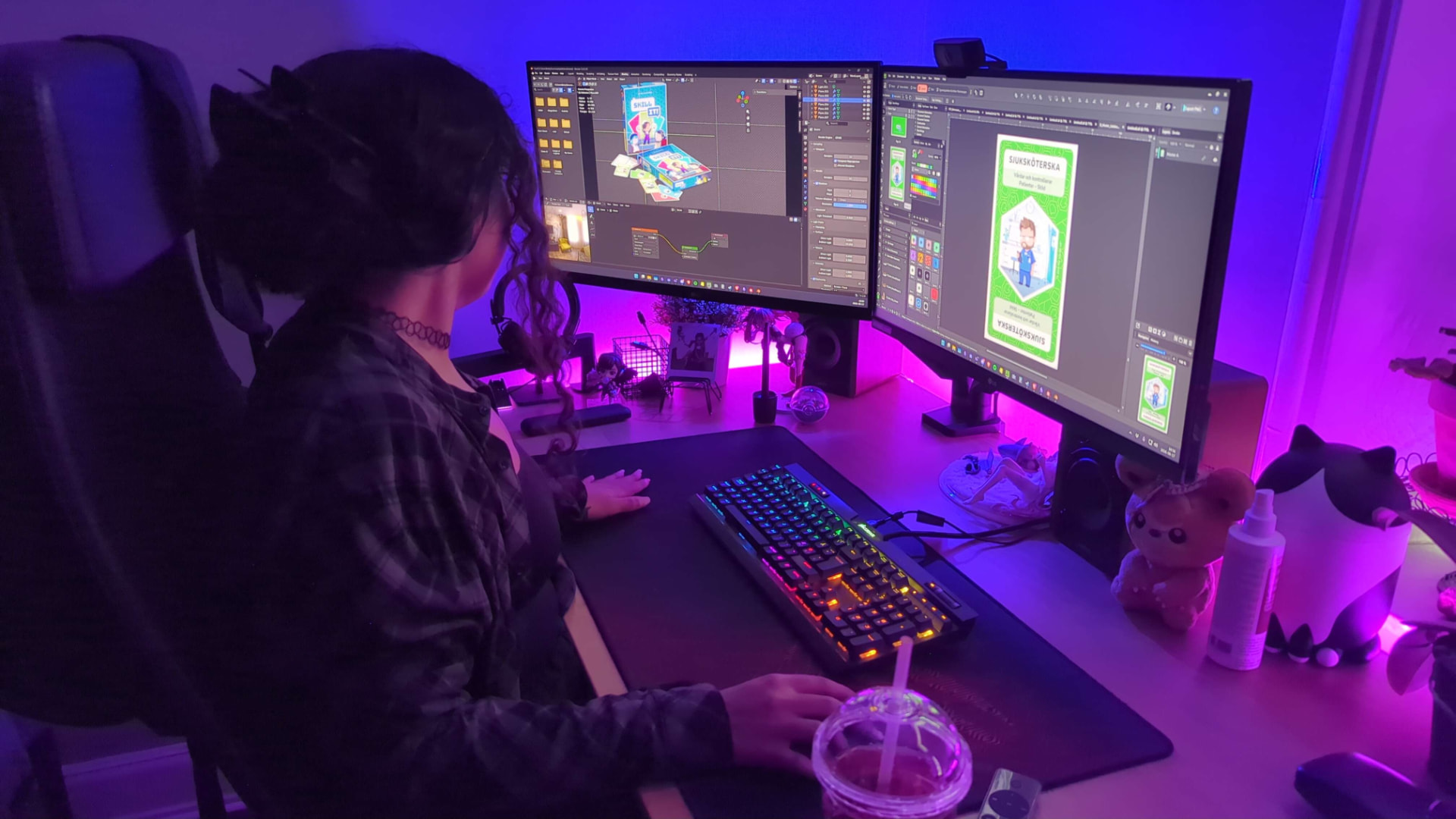 Betty arbetar med grafik och formgivning av FCV:s spel